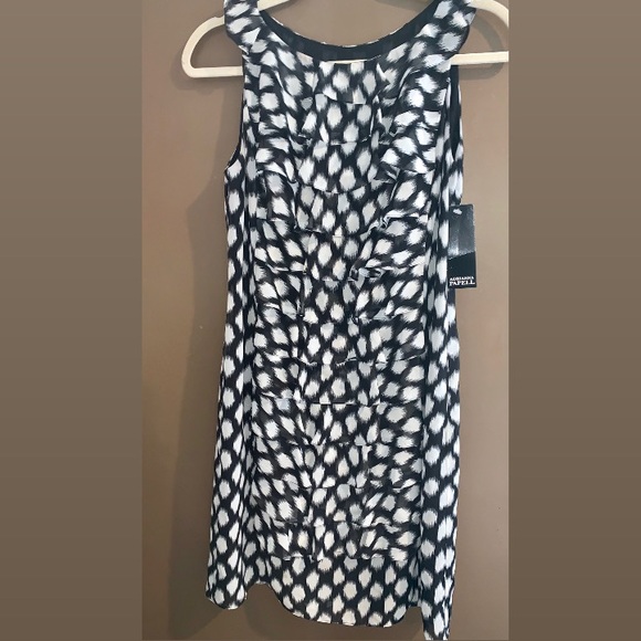 Adrianna Papell Dresses & Skirts - Adrianna Papell Chiffon Dress Party Mini B&W dots